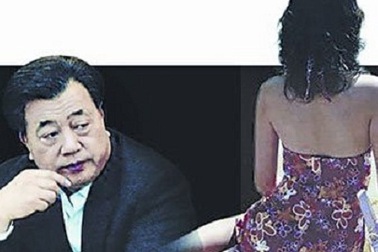 Khám cặp quan tham, thấy cả rổ bao cao su, Viagra