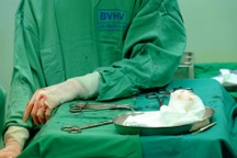 Phá thai bằng viên thuốc lạ tại phòng khám tư, thai phụ ở TPHCM nguy kịch