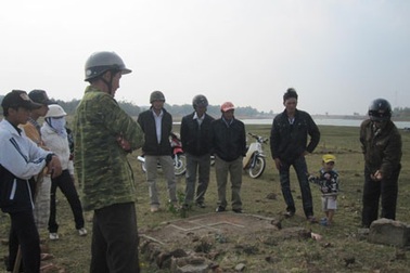 Về nghĩa địa “ngầm” tìm mộ người thân