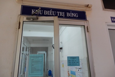 Cháy phòng ngủ, thiếu nữ tử vong, nam thanh niên bỏng nặng