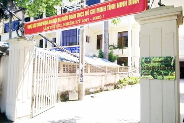 Giám đốc Sở “choảng” lái xe được đề nghị tặng thưởng Huân chương Lao động hạng Ba (!?)