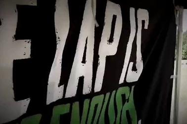 Những thử thách và các vận động viên phải đối mặt trong cuộc đua khắc nghiệt Battlefrog Xtreme do Hải quân Mỹ thiết kế