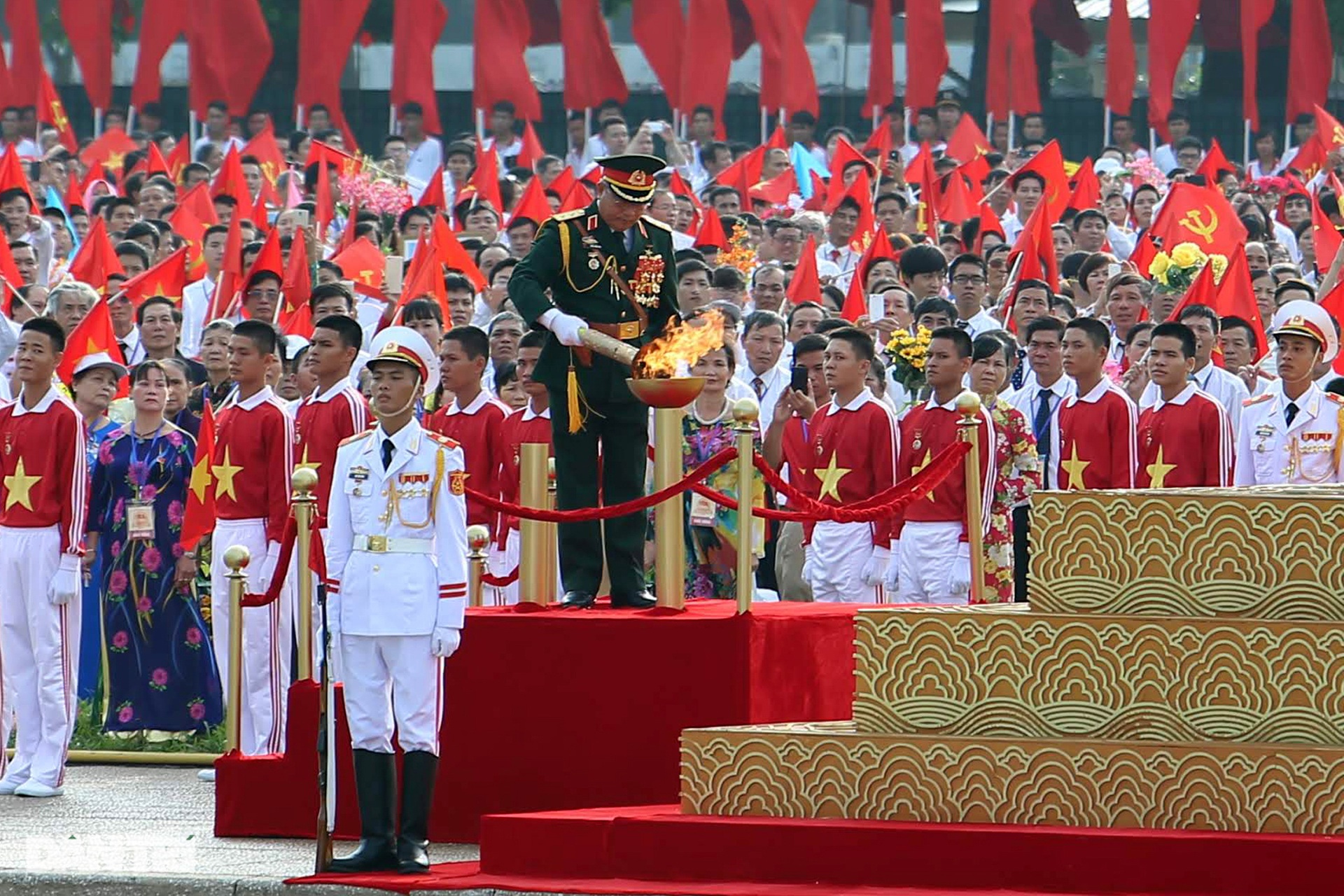 Ngắm Lễ diễu binh hùng tráng, rộn ràng đường phố Thủ đô dịp Quốc khánh 2015 - 3