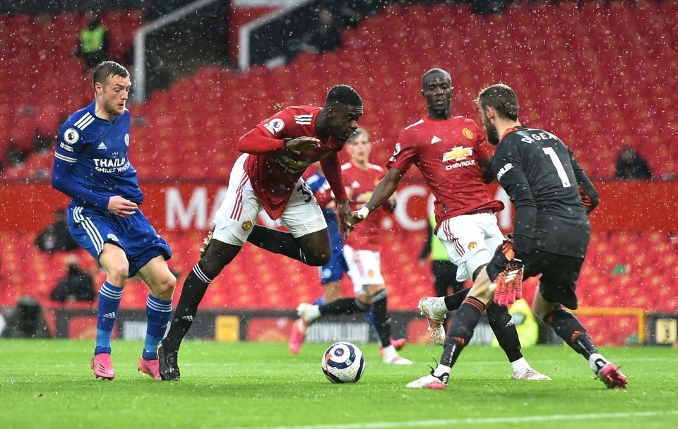Man Utd 1-2 Leicester: Bầy cáo chiến thắng, Man City được hưởng lợi - 3 Man Utd 1-2 Leicester: Bầy cáo chiến thắng, Man City được hưởng lợi - 3
