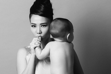 Thu Minh cảm động ngày sinh nhật con trai đầu lòng