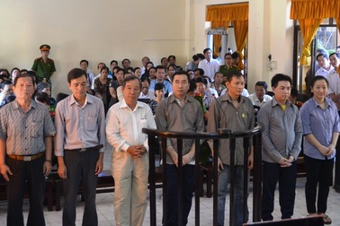 Xét xử Nguyên Phó Chủ tịch Hội lương thực Việt Nam (VFA)