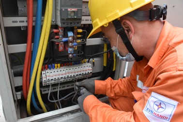 EVNHANOI triển khai các biện pháp bảo vệ quyền lợi về giá điện cho khách hàng