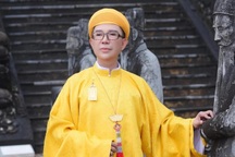 Long Nhật nói về biệt danh "bà tám", có 12 ô tô mà không biết lái xe