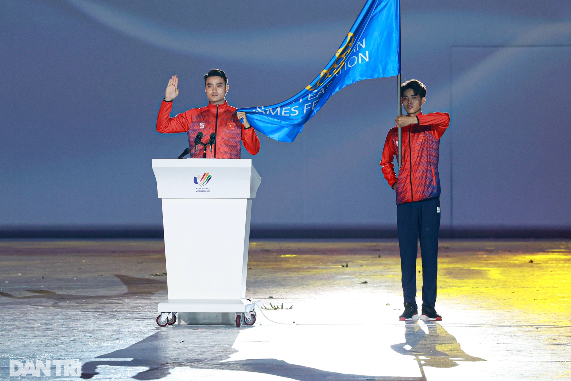 Toàn cảnh lễ khai mạc SEA Games 31: Rực rỡ chào mừng Đông Nam Á tỏa sáng - 16