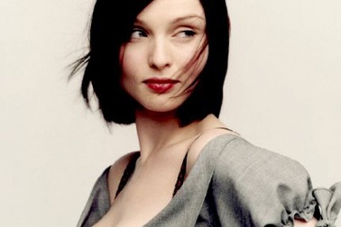 Sophie Ellis Bextor sinh con nặng chỉ 1,2kg