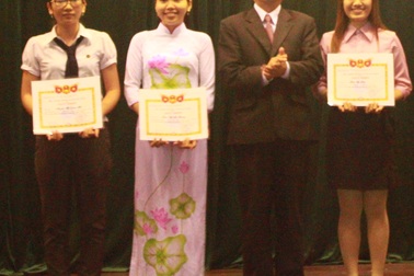 ĐH Quy Nhơn biểu dương 456 sinh viên tiêu biểu