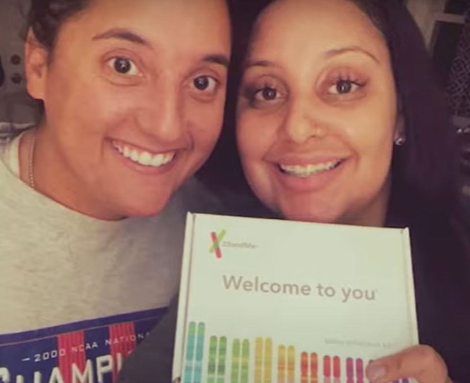 Phát hiện đồng nghiệp cùng làm việc 9 năm là chị em ruột - 3