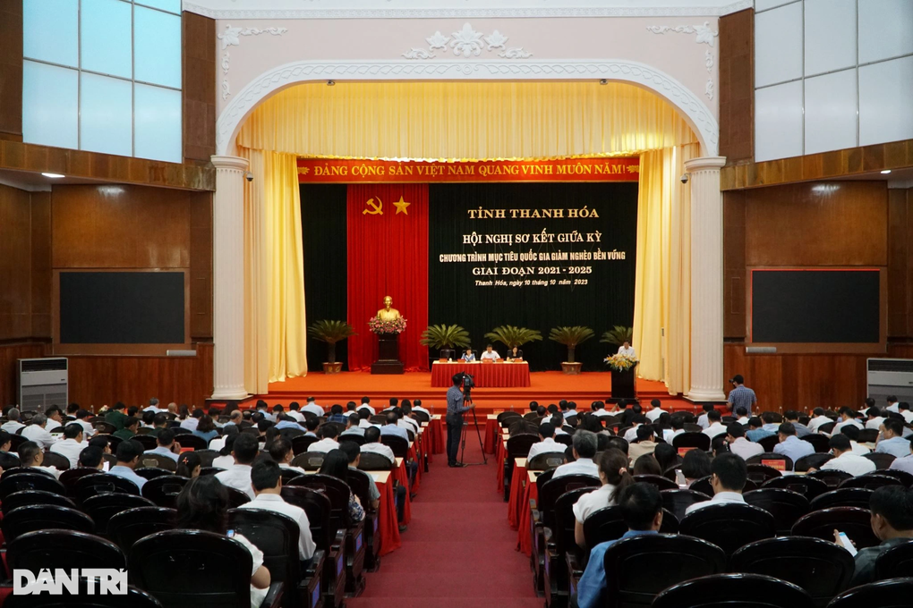 Đỡ đầu xã khó khăn giảm nghèo bền vững - 1 Đỡ đầu xã khó khăn giảm nghèo bền vững - 1