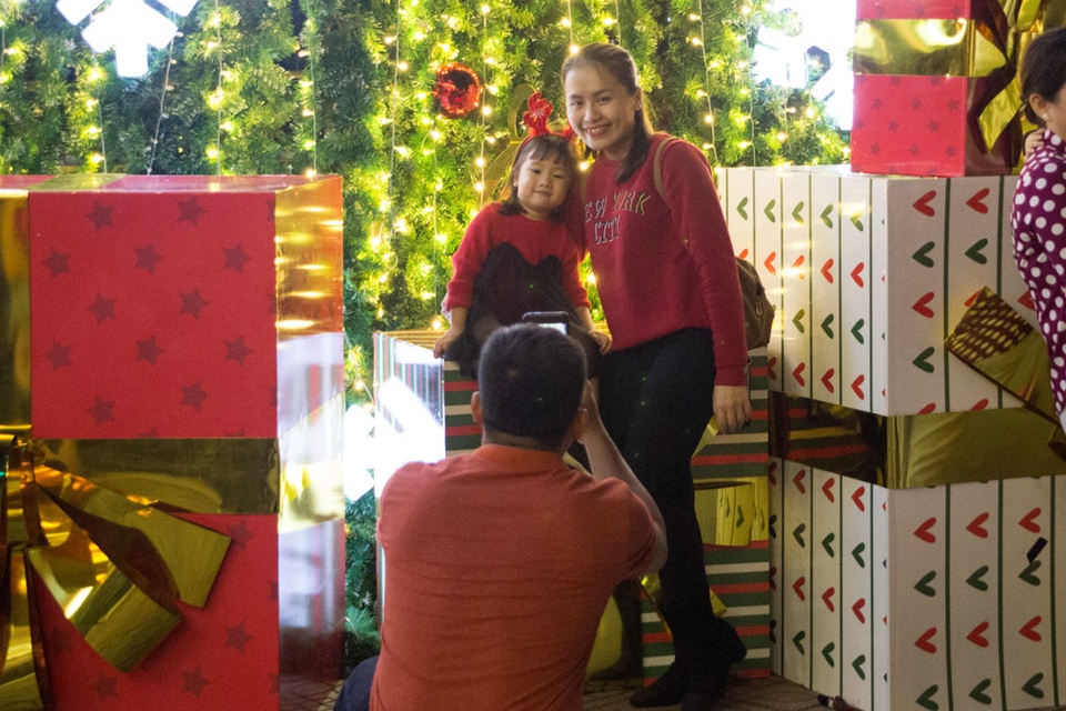 Người Đà Nẵng rộn ràng đi chơi Noel - 6 Người Đà Nẵng rộn ràng đi chơi Noel - 6