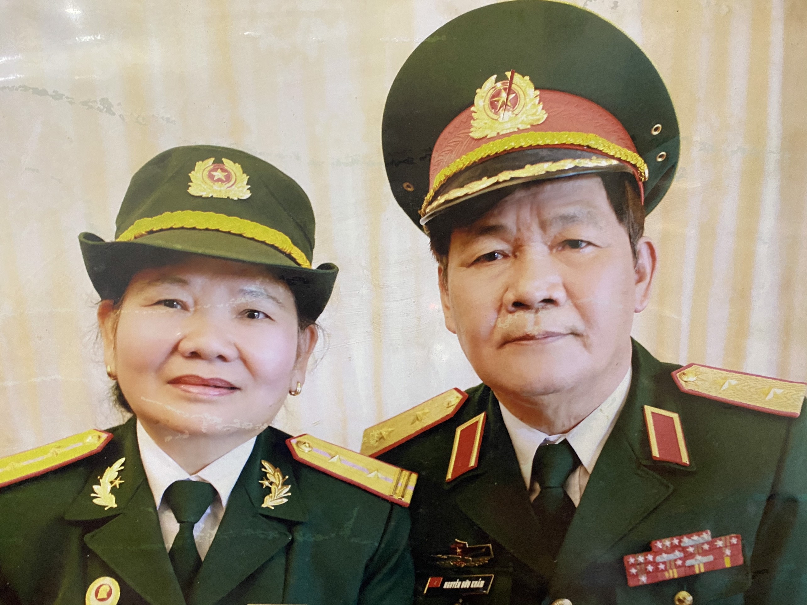 Vị tướng tài ba kể chuyện lấy được vợ nhờ chiếc dép đứt quai ở ga Hàng Cỏ - 6 Vị tướng tài ba kể chuyện lấy được vợ nhờ chiếc dép đứt quai ở ga Hàng Cỏ - 6
