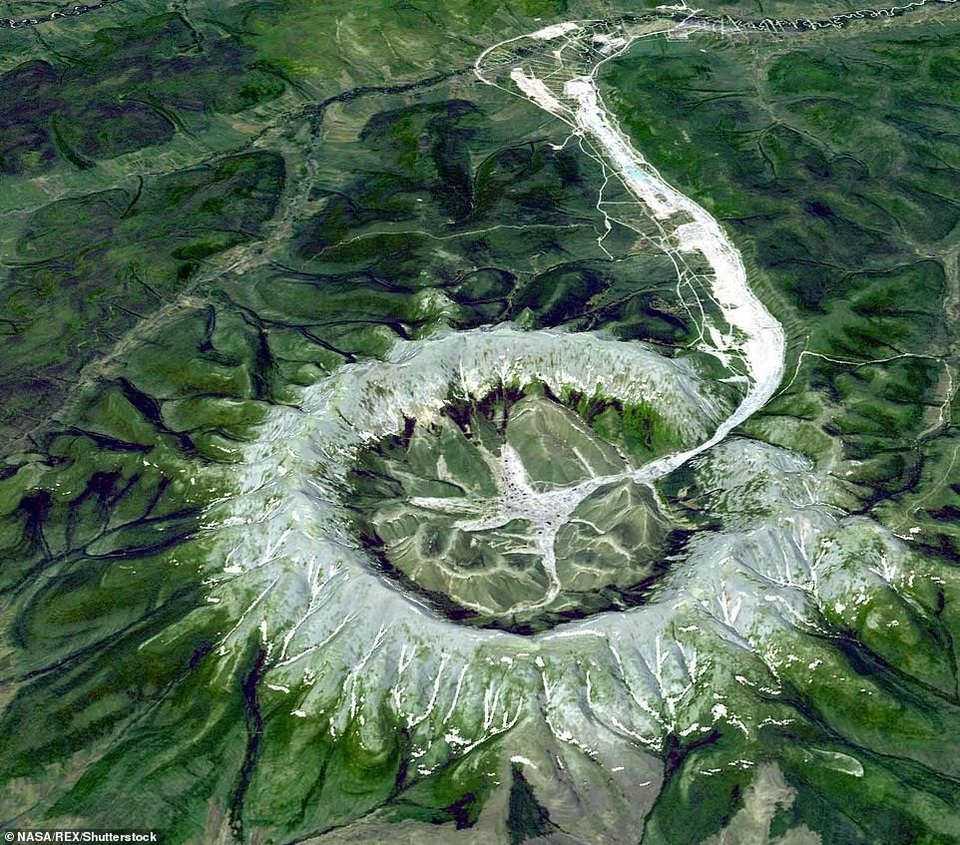 “Khối núi kho báu” bí ẩn ở Siberia với nhiều kim loại quý - 1 “Khối núi kho báu” bí ẩn ở Siberia với nhiều kim loại quý - 1