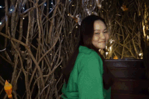 TPHCM: Quán chay "ẩn thân" sau rễ cây, lối vào huyền bí như trong truyện