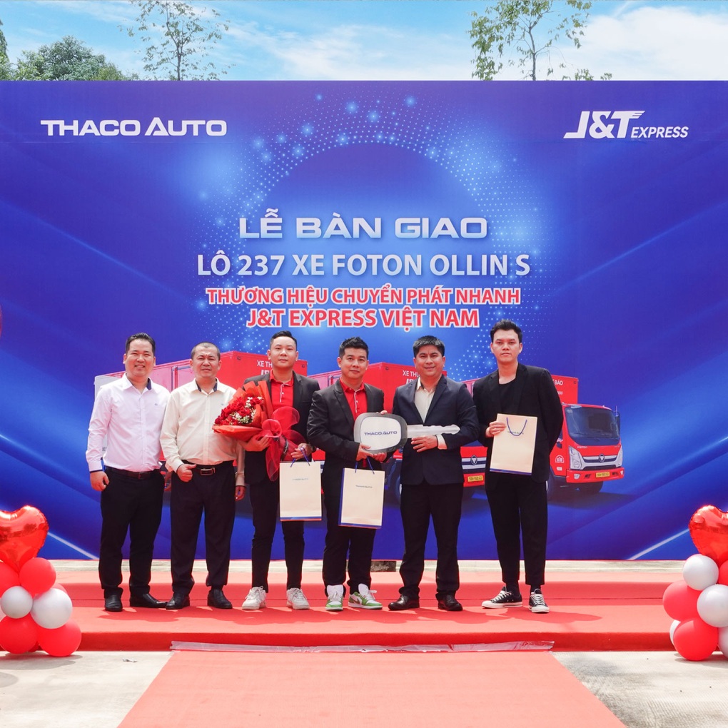 Thaco Auto bàn giao lô 237 xe tải Foton Ollin cho JT Express Việt Nam - 2 Thaco Auto bàn giao lô 237 xe tải Foton Ollin cho JT Express Việt Nam - 2