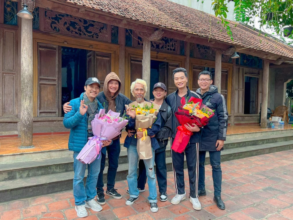 Thanh Bình: Tôi không ngại đi chợ, nấu cơm và làm xe ôm đưa đón con - 2 Thanh Bình: Tôi không ngại đi chợ, nấu cơm và làm xe ôm đưa đón con - 2