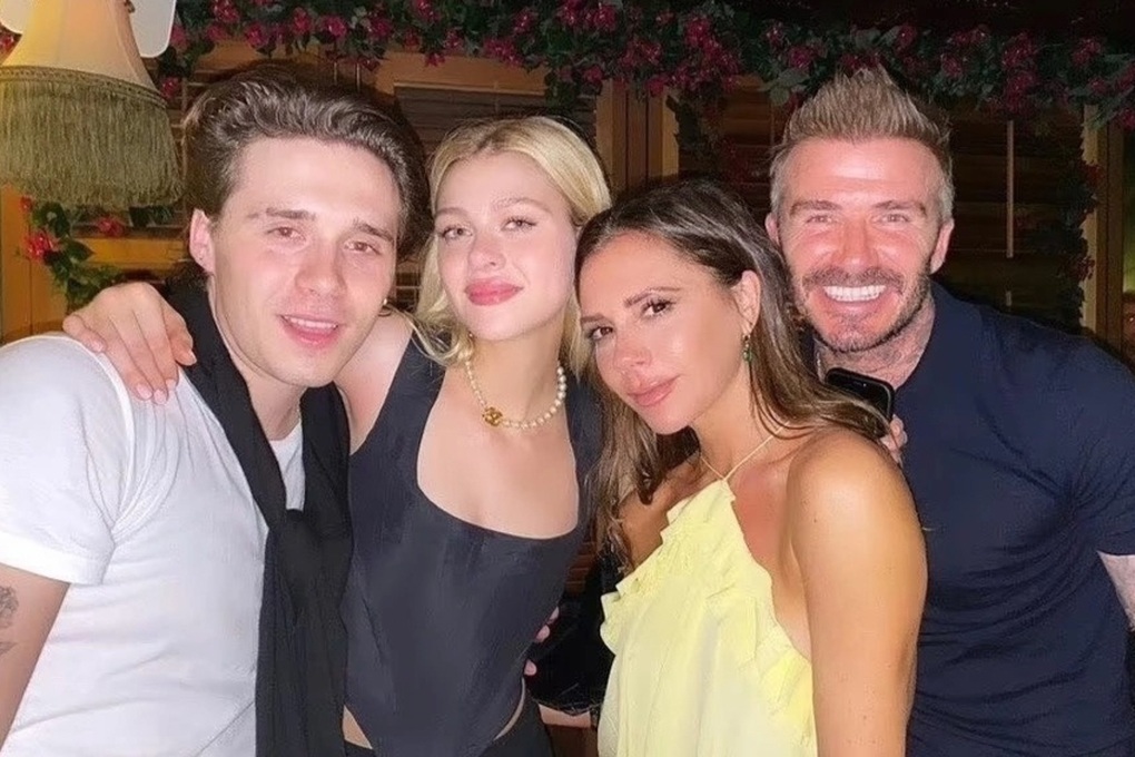 Hành động “đổ thêm dầu vào lửa” của con dâu Beckham giữa sóng gió gia tộc - 3 Hành động “đổ thêm dầu vào lửa” của con dâu Beckham giữa sóng gió gia tộc - 3