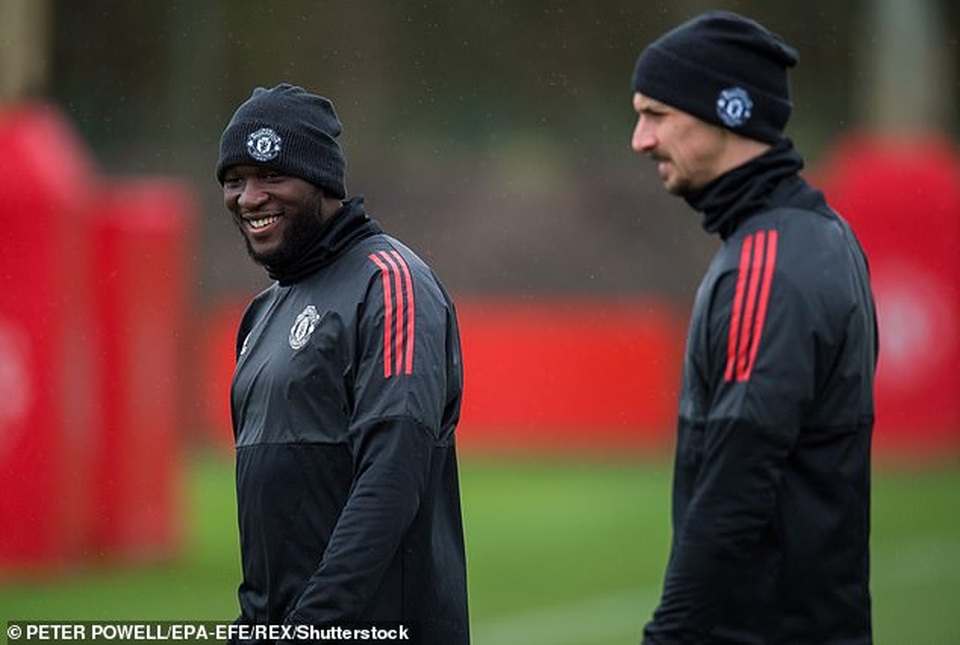 Ibrahimovic ẩu đả với Lukaku trong ngày Inter Milan đánh bại AC Milan - 14 Ibrahimovic ẩu đả với Lukaku trong ngày Inter Milan đánh bại AC Milan - 14