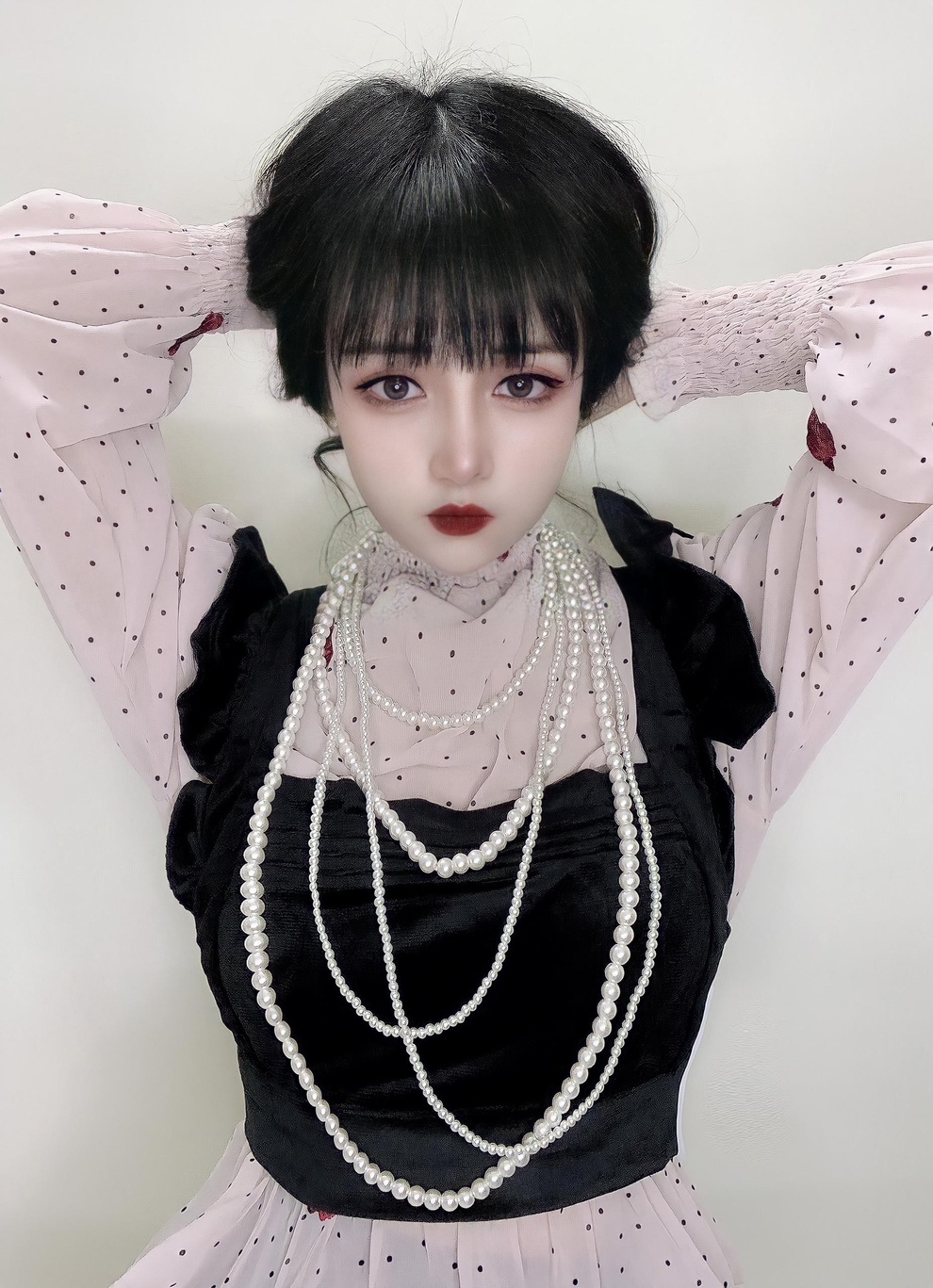 Sở hữu vẻ đẹp không tuổi, hot girl gây bất ngờ khi tiết lộ năm sinh - 11 Sở hữu vẻ đẹp không tuổi, hot girl gây bất ngờ khi tiết lộ năm sinh - 11