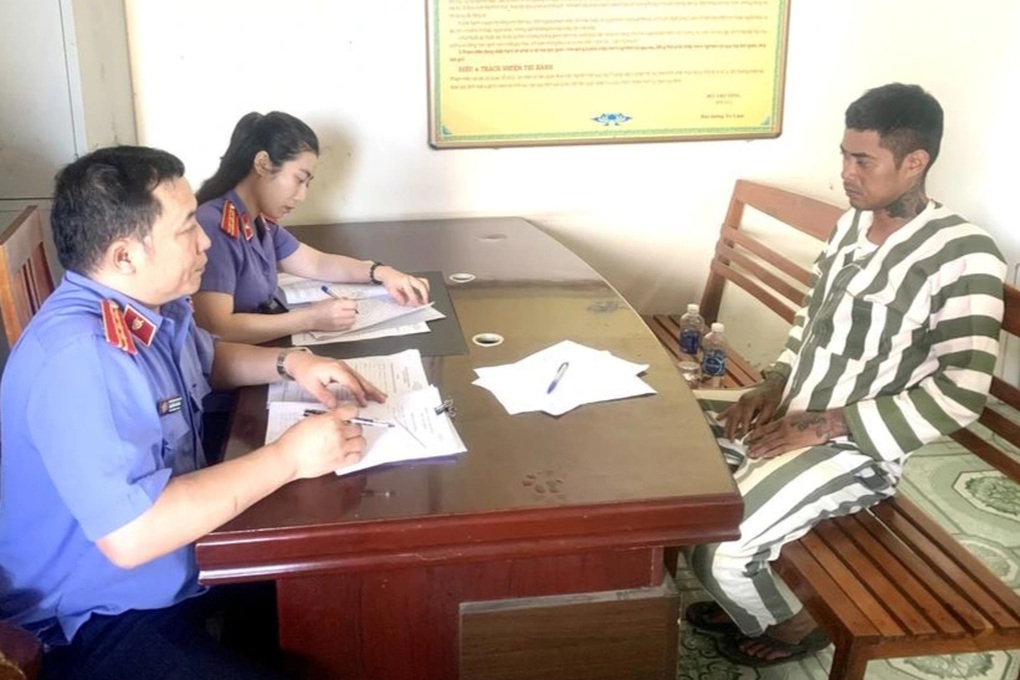 Nam phạm nhân bị bắt sau 17 giờ trốn khỏi Trại giam Xuân Hà - 1 Nam phạm nhân bị bắt sau 17 giờ trốn khỏi Trại giam Xuân Hà - 1