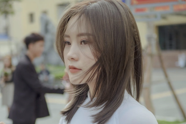 Chỉ với khoảnh khắc kỷ yếu, nữ sinh 9X khiến bao chàng "nguyện trao tim"