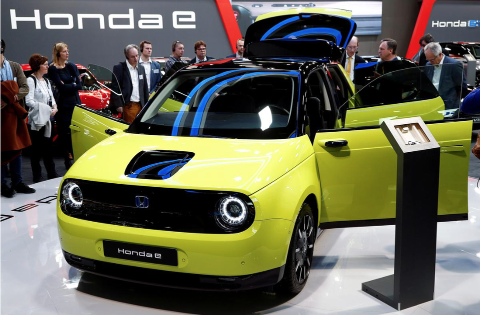 Honda E lách khe hẹp trên thị trường xe chạy điện - 1 Honda E lách khe hẹp trên thị trường xe chạy điện - 1