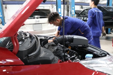 Bảo dưỡng, làm đẹp cho ô tô: Đừng để đến sát Tết mới "cuống cuồng"