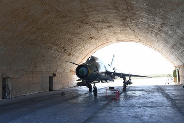 Máy bay chiến đấu Syria rục rịch trở lại căn cứ bị Mỹ dội tên lửa