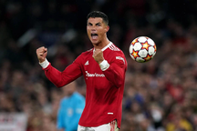 C.Ronaldo muốn rời Man Utd: Đừng để nỗi đau thêm dài!