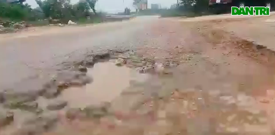 Quốc lộ xuống cấp cướp nhiều mạng người, Thủ tướng yêu cầu xem xét khẩn! - 2 Quốc lộ xuống cấp cướp nhiều mạng người, Thủ tướng yêu cầu xem xét khẩn! - 2