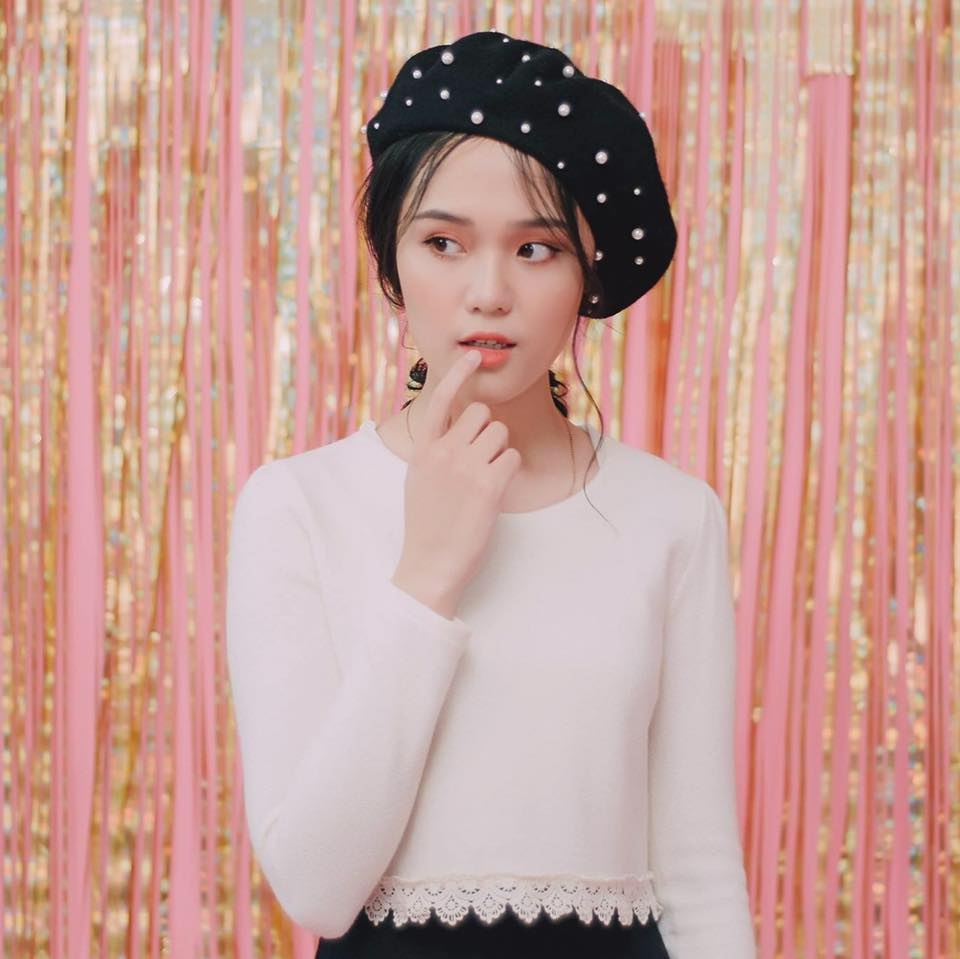 Bạn gái cầu thủ Việt - Ai nóng bỏng nhất? - 13