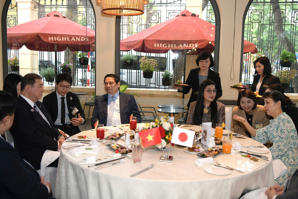 Hai Thủ tướng Việt Nam - Nhật Bản thưởng thức cà phê, thăm bảo tàng lịch sử - 1 Hai Thủ tướng Việt Nam - Nhật Bản thưởng thức cà phê, thăm bảo tàng lịch sử - 1
