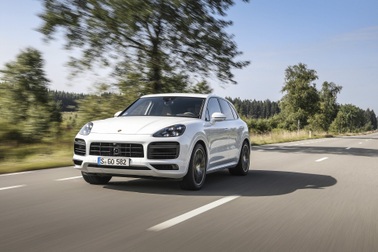 Cayenne Turbo S E-Hybrid - Mẫu SUV đắt nhất, mạnh nhất mang thương hiệu Porsche