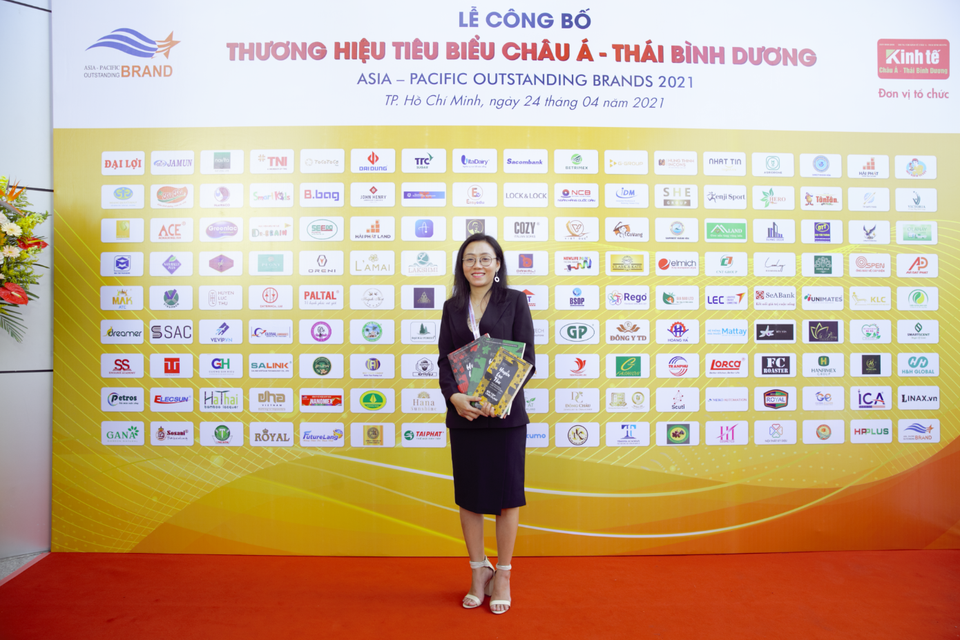 Tác phẩm sách Huyền Lục Thư lọt top 100 thương hiệu tiêu biểu Châu Á - Thái Bình Dương - 4 Tác phẩm sách Huyền Lục Thư lọt top 100 thương hiệu tiêu biểu Châu Á - Thái Bình Dương - 4