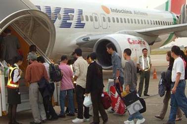 Indochina Airlines “đem con bỏ chợ” vé Tết