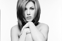 Nữ diễn viên Jennifer Aniston đấu giá ảnh khỏa thân chụp thời thanh xuân