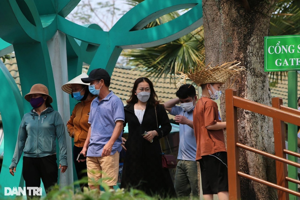 Du khách nườm nượp đổ về Phong Nha - Kẻ Bàng dịp Giỗ Tổ - 3 Du khách nườm nượp đổ về Phong Nha - Kẻ Bàng dịp Giỗ Tổ - 3