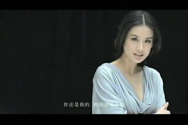 Huỳnh Thánh Y khoe giọng hát