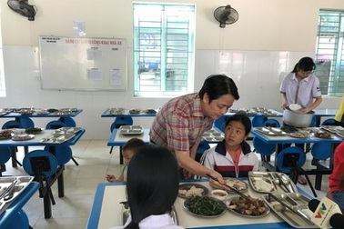 Điện Biên: LienVietPostBank hỗ trợ thu mua hơn 8 tấn lợn thịt