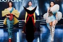 Bữa tiệc thời trang mãn nhãn của sinh viên Đại học Kiến trúc Hà Nội