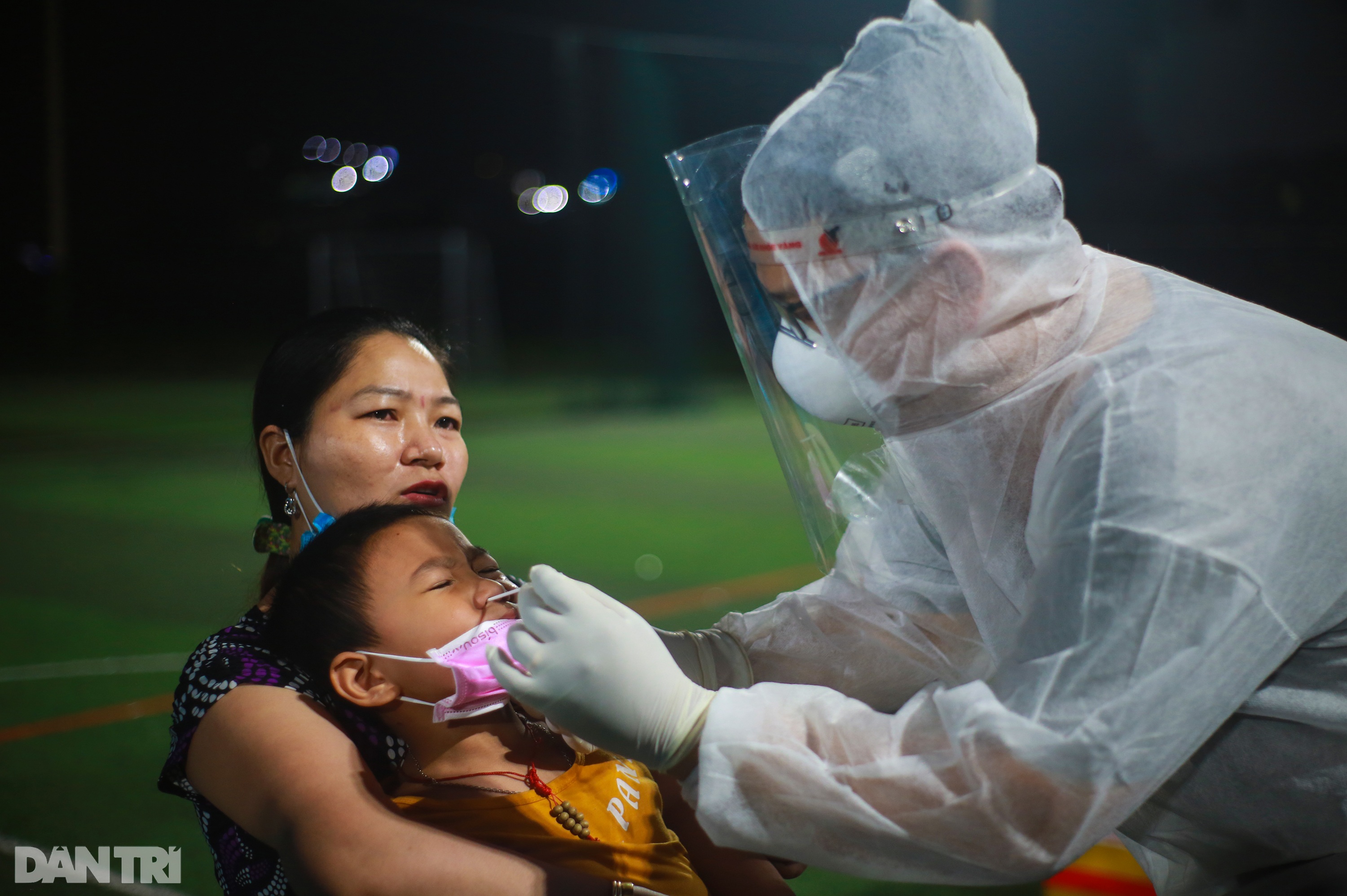 TPHCM đợt bùng phát dịch thứ 4: Những nỗi lo ngày càng rõ nét - 1 TPHCM đợt bùng phát dịch thứ 4: Những nỗi lo ngày càng rõ nét - 1