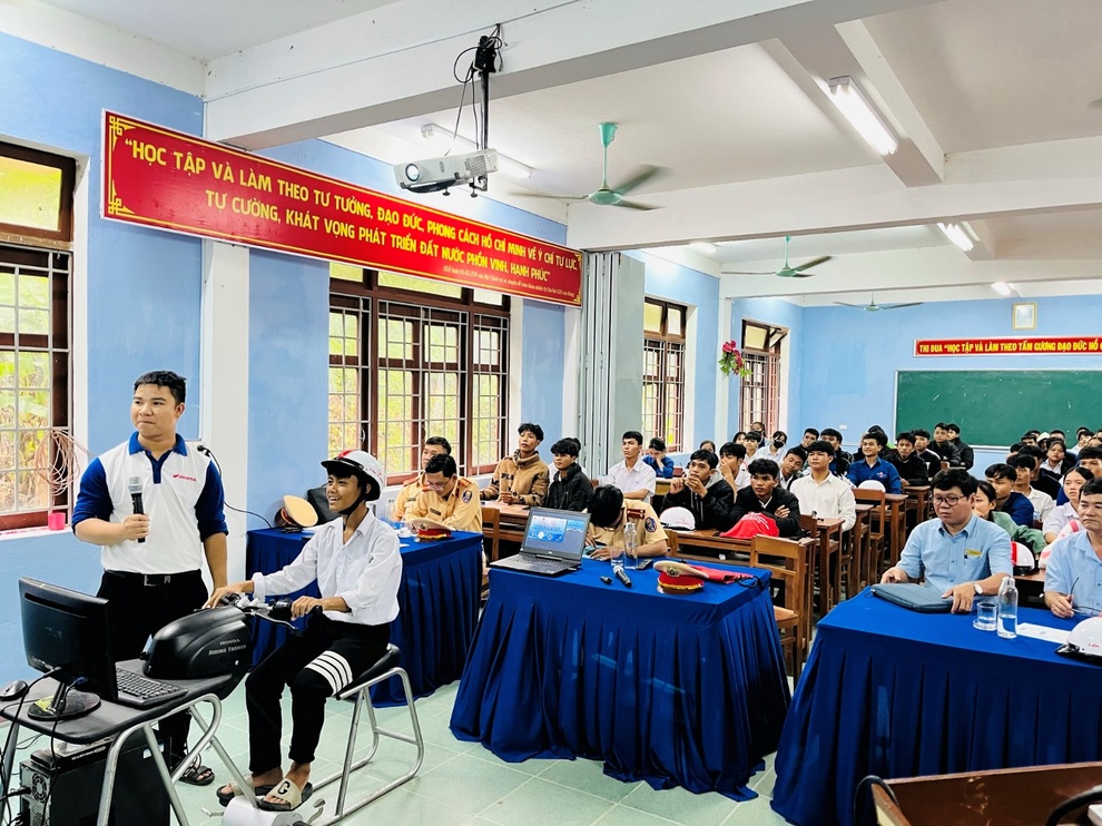 Honda Việt Nam tuyên dương HEAD xuất sắc trong đào tạo an toàn giao thông - 3 Honda Việt Nam tuyên dương HEAD xuất sắc trong đào tạo an toàn giao thông - 3