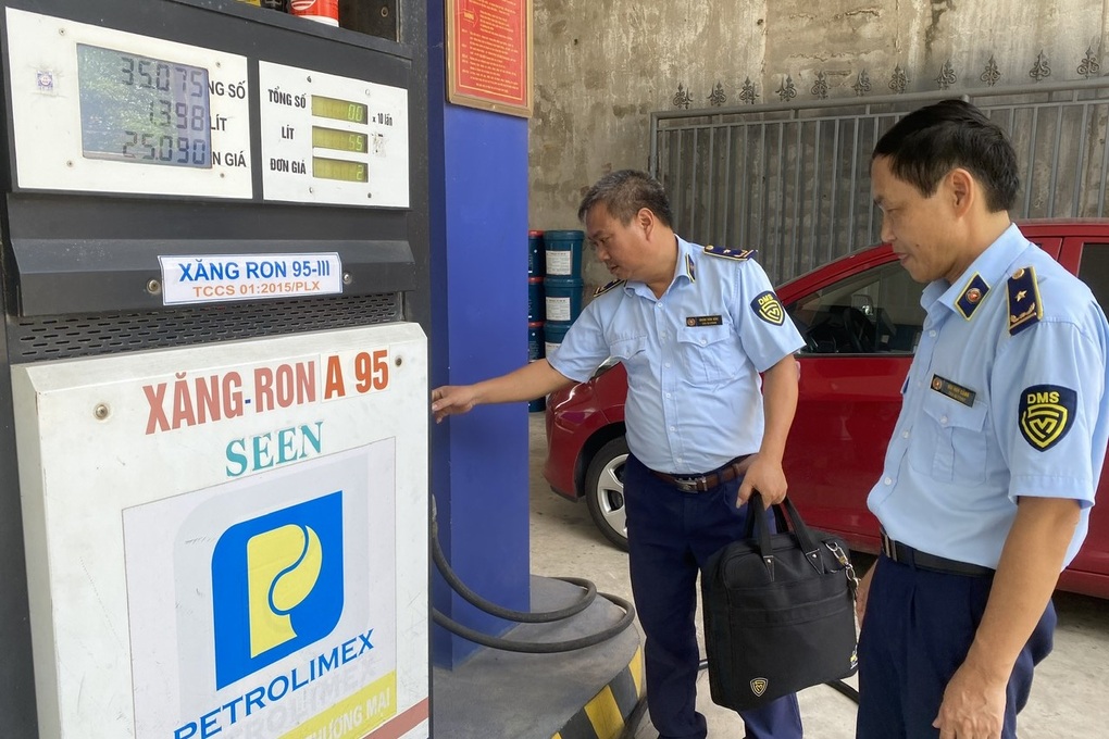 Bộ Công Thương: 24 doanh nghiệp xăng dầu có dấu hiệu vi phạm - 1 Bộ Công Thương: 24 doanh nghiệp xăng dầu có dấu hiệu vi phạm - 1