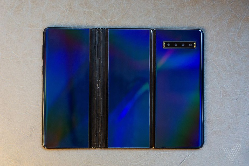Cận cảnh smartphone màn hình gập 3 và smartphone trượt để mở rộng màn hình - 6 Cận cảnh smartphone màn hình gập 3 và smartphone trượt để mở rộng màn hình - 6