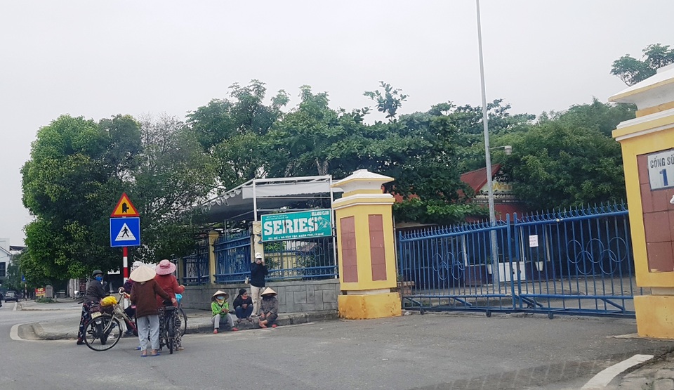 3 “cây ATM gạo” tại Huế “vật lộn” với lượng người đến quá đông - 11 3 “cây ATM gạo” tại Huế “vật lộn” với lượng người đến quá đông - 11