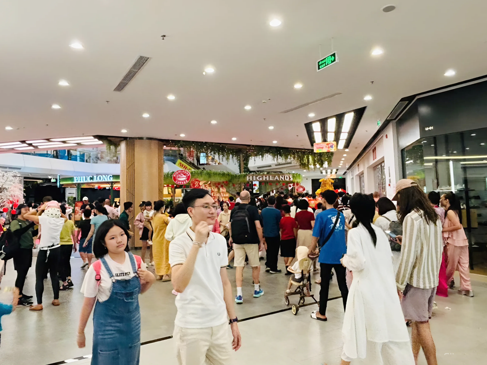 Centres commerciaux tout-en-un - Destinations de voyage printanières qui plaisent à plusieurs générations - 3 Các trung tâm thương mại All-in-one - Điểm đến du Xuân chiều lòng đa thế hệ - 3