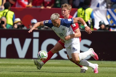 Canada bất phân thắng bại với Bosnia ở trận mở màn World Cup 2026
